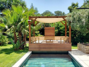 Villa de luxe avec la piscine, terrain de pétanque et l'appartement, classé 5 étoiles